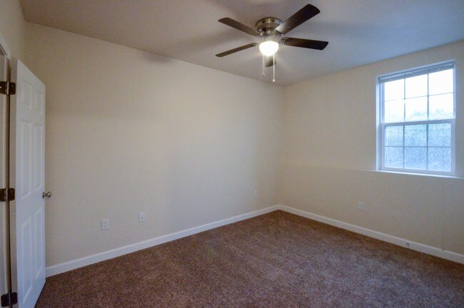 Building Photo - 1205 Basswood St