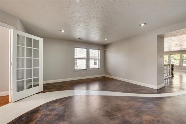 Building Photo - 2125 Lone Pecan Dr