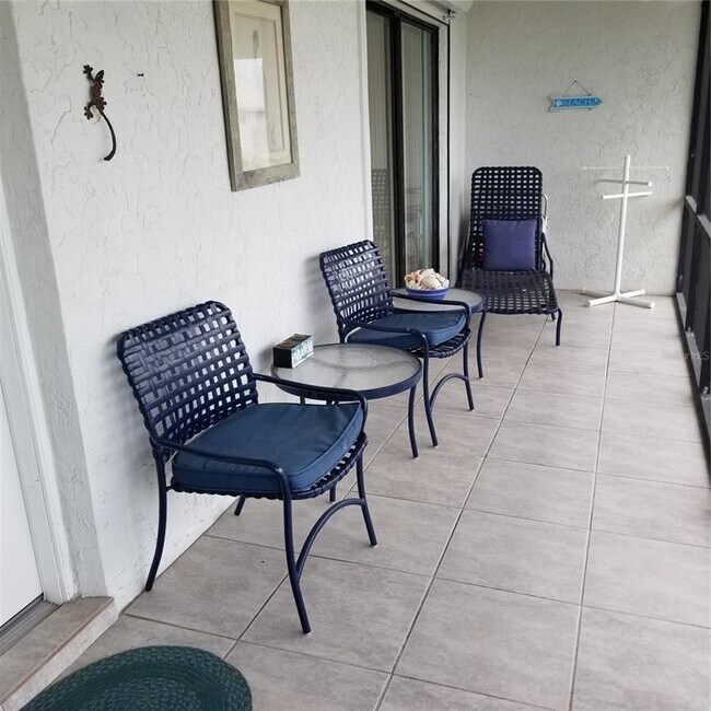 Foto del edificio - 350 S Polk Dr