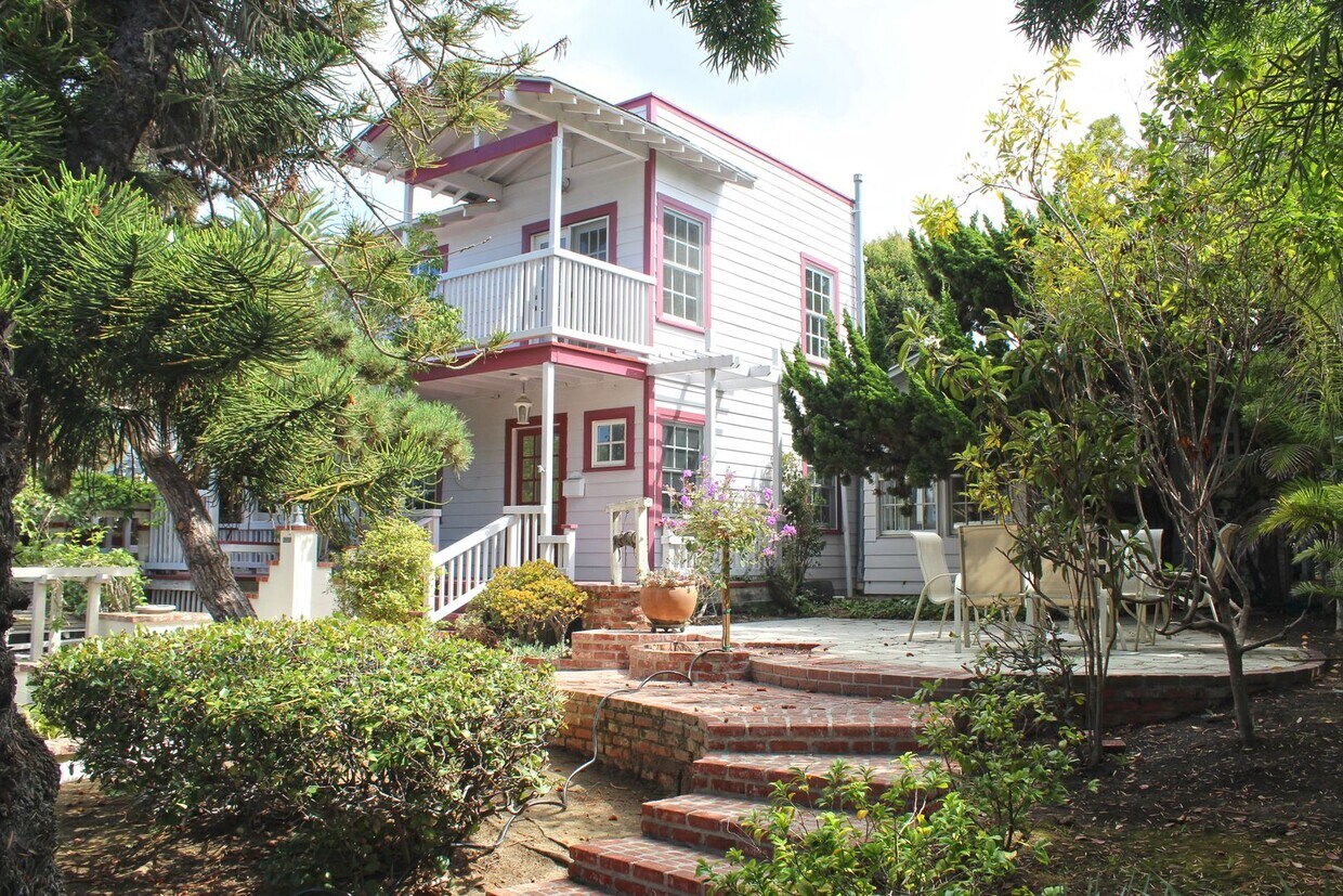 Primary Photo - Beautiful Encinitas Home with Ocean Views!