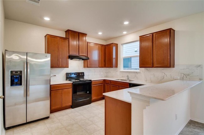 Building Photo - 14812 Peregrine Dr