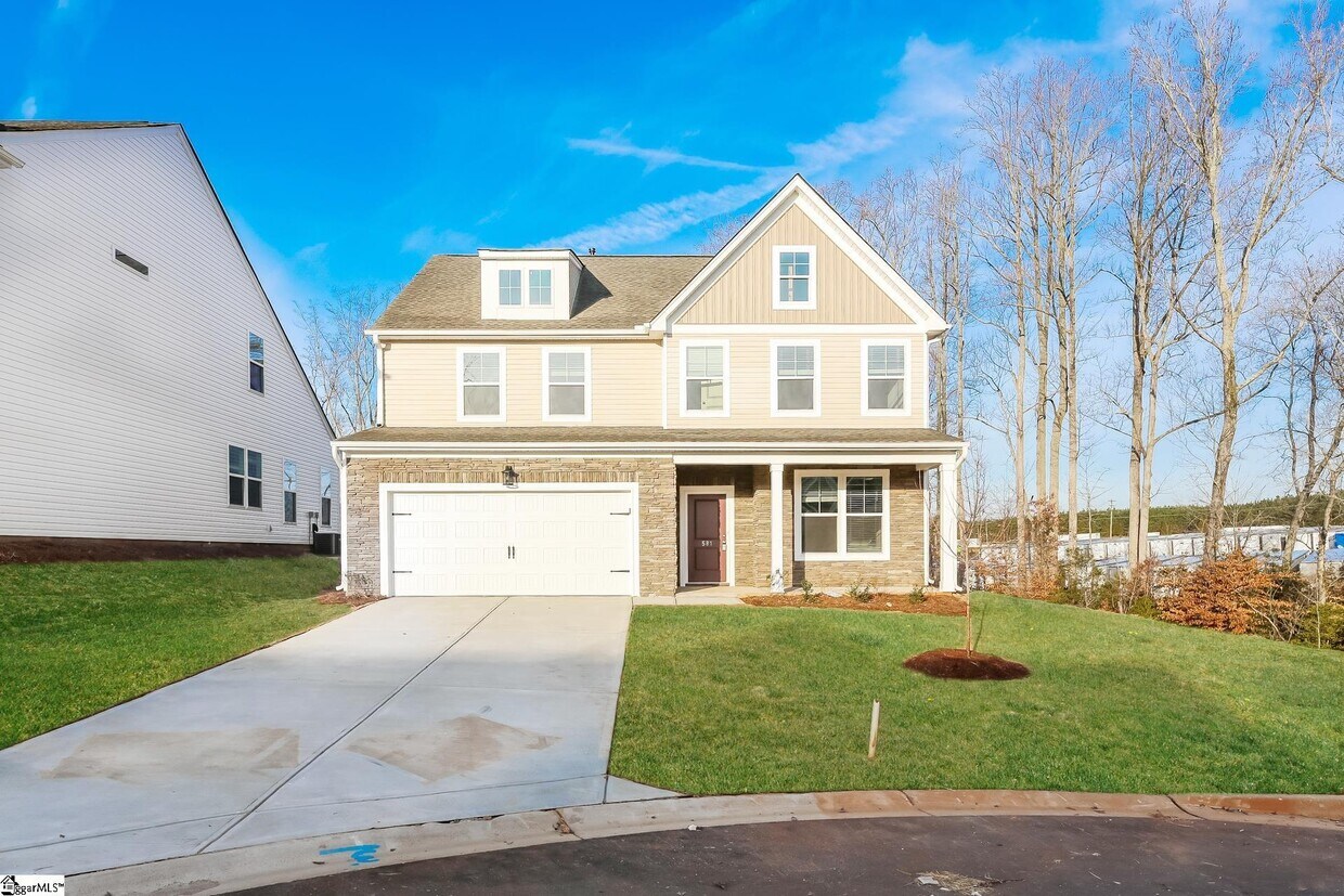 Primary Photo - 581 Hillpark Ln