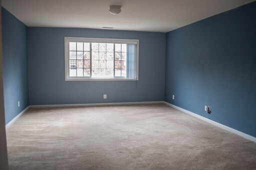 Foto del edificio - 1355 N Van Dorn St