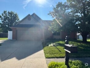 Building Photo - 7131 Greenlake Dr
