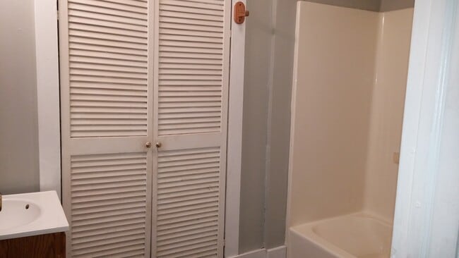 Foto del edificio - 501 S Main St