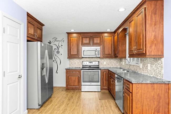 Foto del edificio - 2909 Cherry Hills Dr