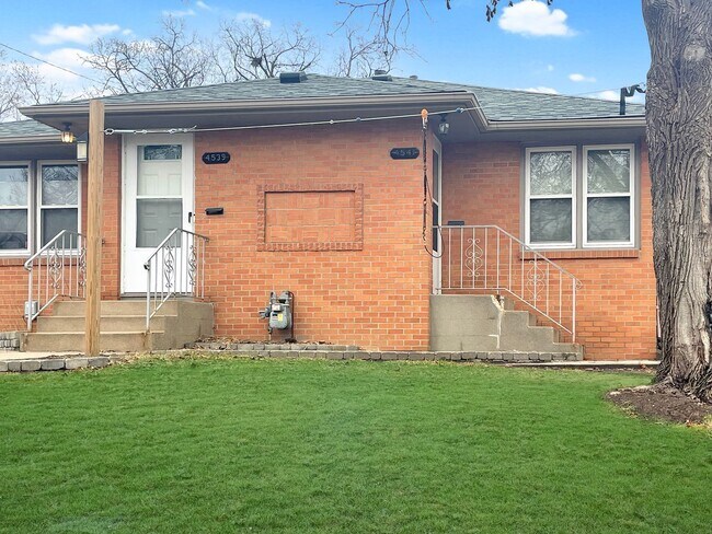 Foto del edificio - 4539 Bloomington Ave