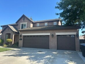 Building Photo - 5211 W Elkhorn Ct