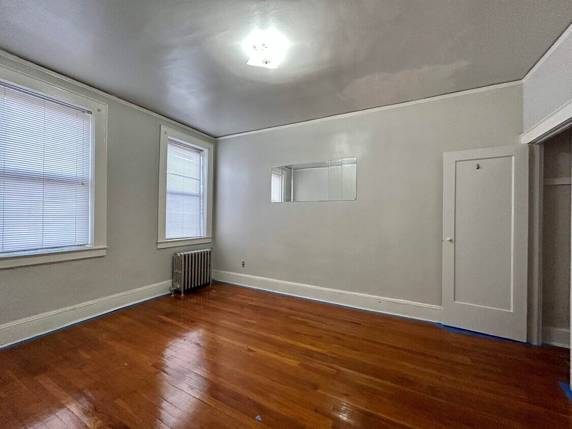2 Noll Pl Unit 12, Newark, NJ 07106 Condo for Rent in Newark, NJ