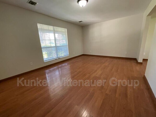 Foto del edificio - 1409 Princeton Dr
