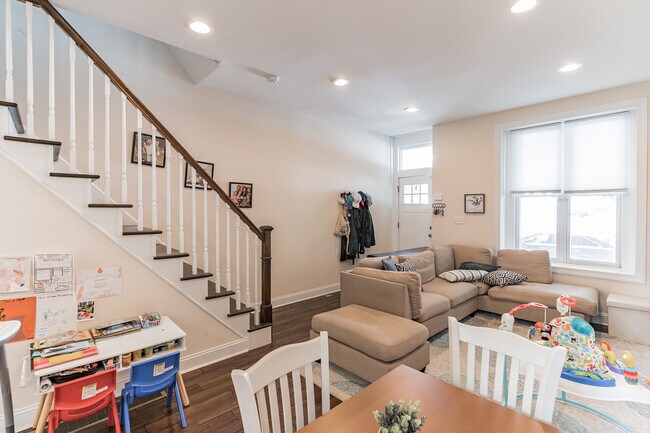 Living Room - 846 Perkiomen St
