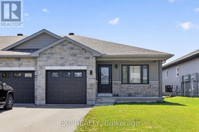 Building Photo - 98 Seabert Dr