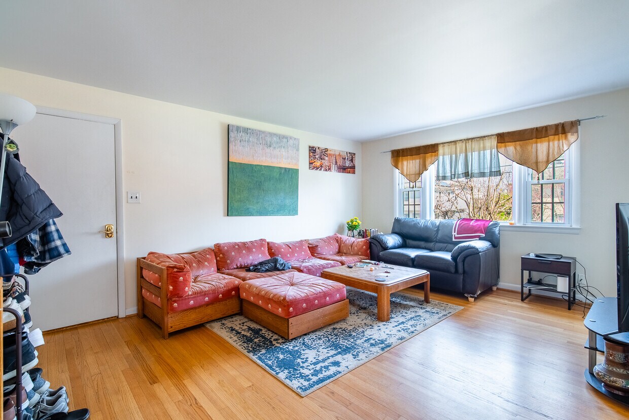 Foto principal - 706 N Cleveland St