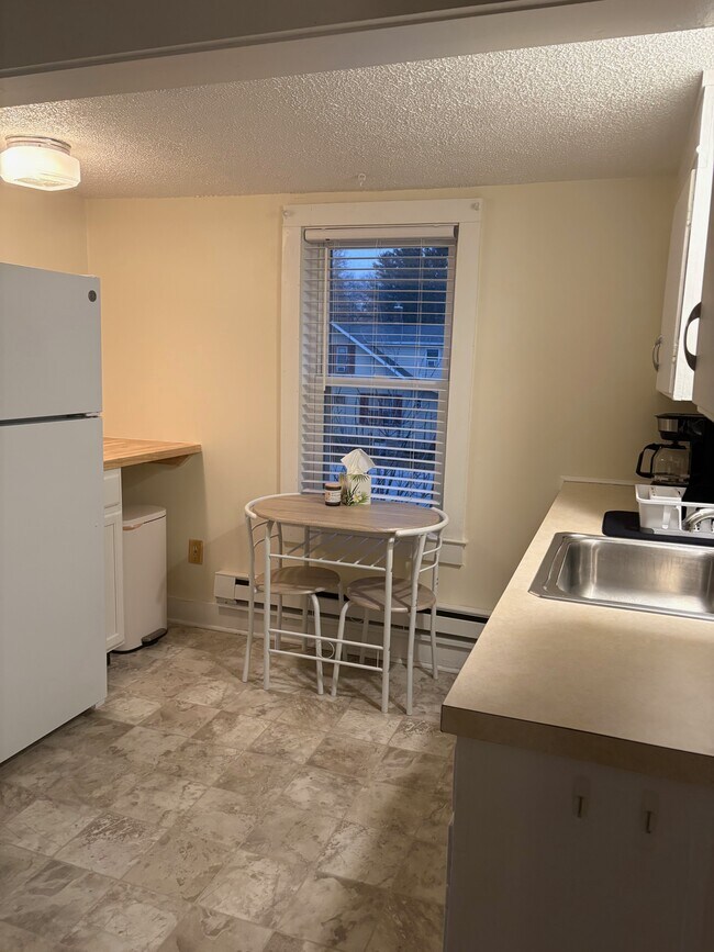 Foto del edificio - 149 Cutler Ave