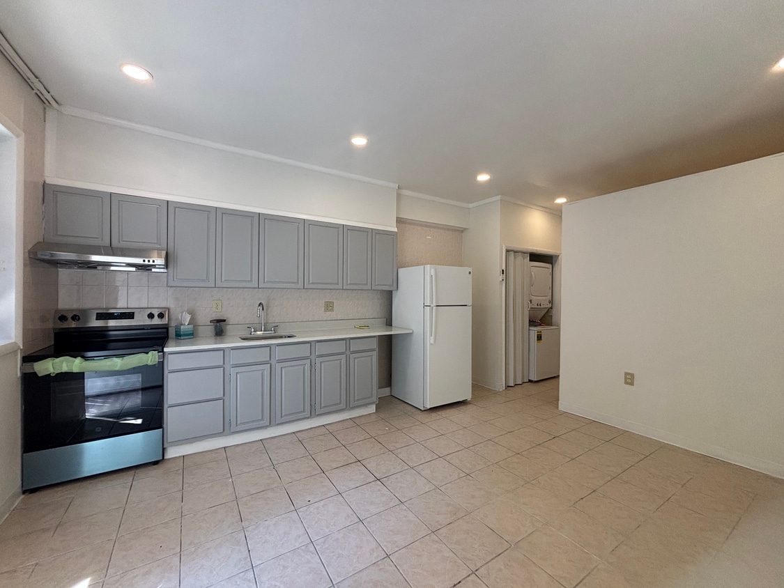 main space - 1000 Christian St