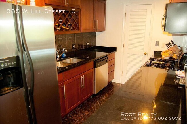 Foto del edificio - 885 W Lill Ave