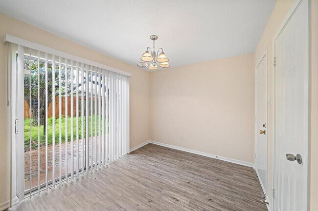 Foto del edificio - 7814 Fair Acres St