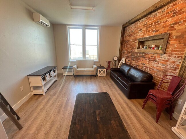 Foto del edificio - Country Financial Insurance Apartments