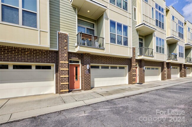 Foto del edificio - 521 Steel Gardens Blvd