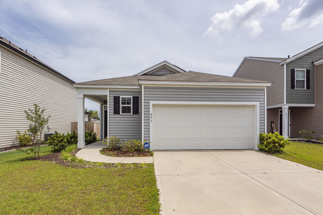 Primary Photo - 3 Bedroom 2 Bath Home in Cane Bay Plantati...