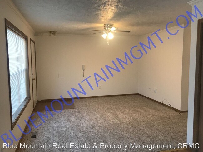 Building Photo - 1104 Mazatlan Cir