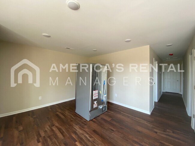 Building Photo - Home for Rent in Logan, AL!!! Sign a 13-mo...