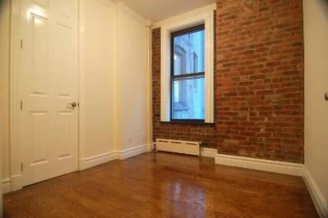 Building Photo - 336 East 18th Street