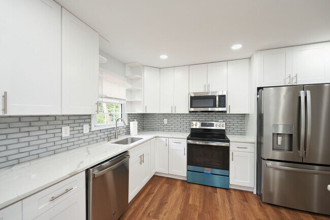 Foto del edificio - 9900 Kingsbridge Dr
