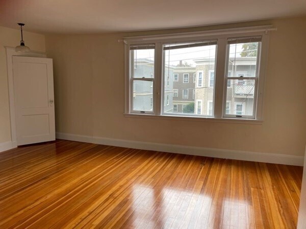 Foto principal - 95 Allston St
