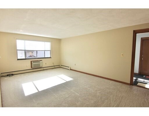 Foto principal - 220 School St