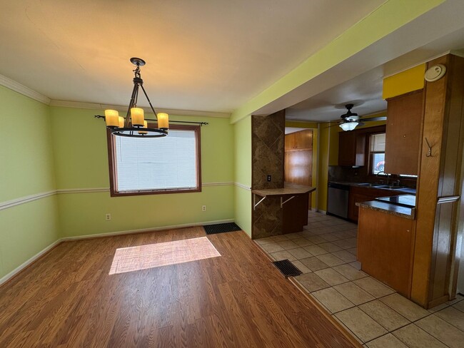 Building Photo - 3034 13th St NW