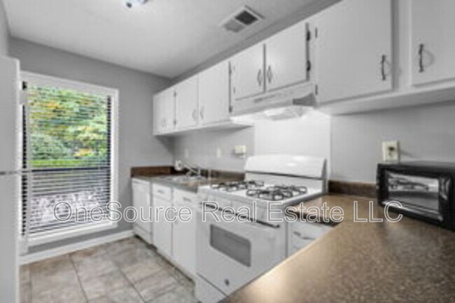 Foto del edificio - 1101 Wynnes Ridge Cir