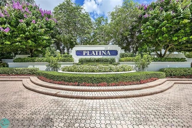 Building Photo - 5153 Floria Dr