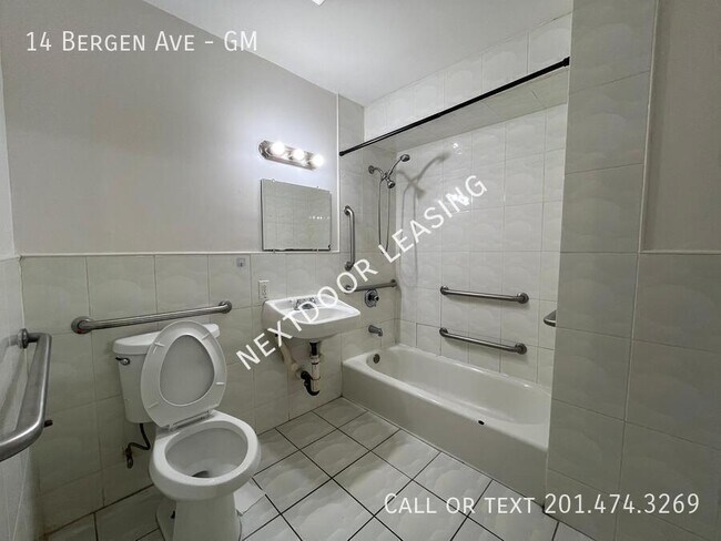 Foto del edificio - 14 Bergen Ave