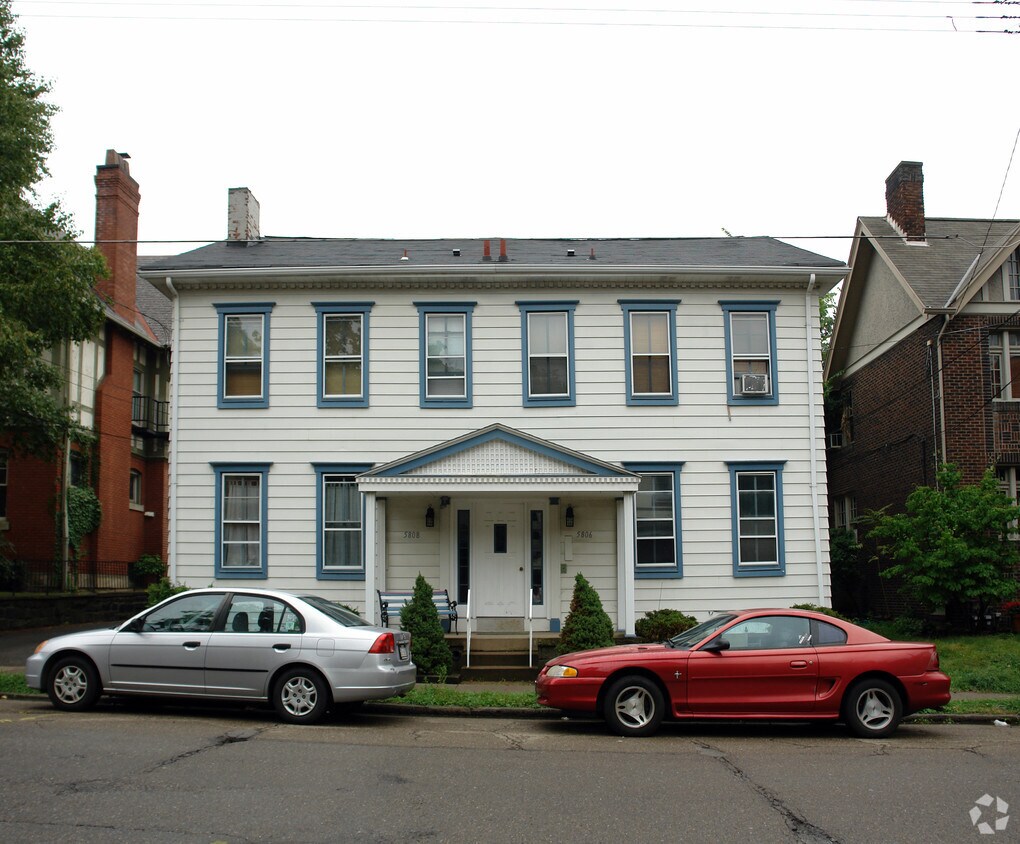 Building Photo - 5806-5808 Walnut St