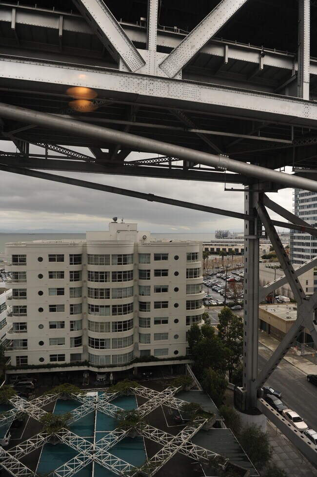 Foto del edificio - 403 Main St