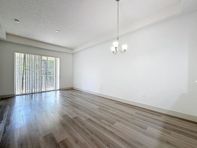 Foto del edificio - 3180 N Haverhill Rd