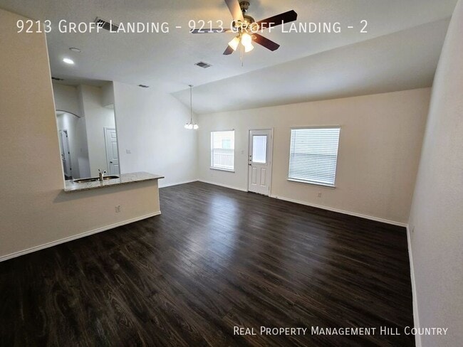 Foto del edificio - 9213 Groff Lndg