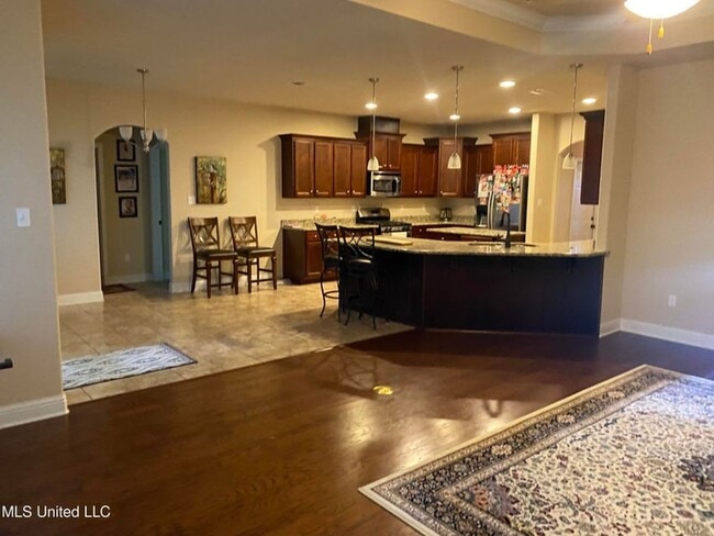 Building Photo - 6038 Red Gate Dr