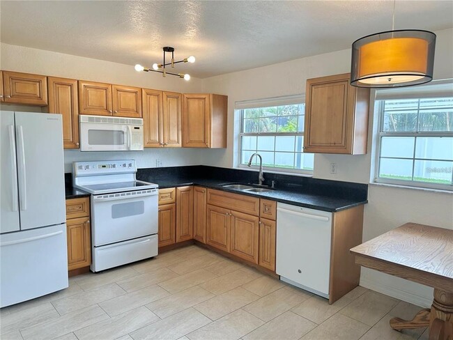 Building Photo - 2906 W Averill Ave