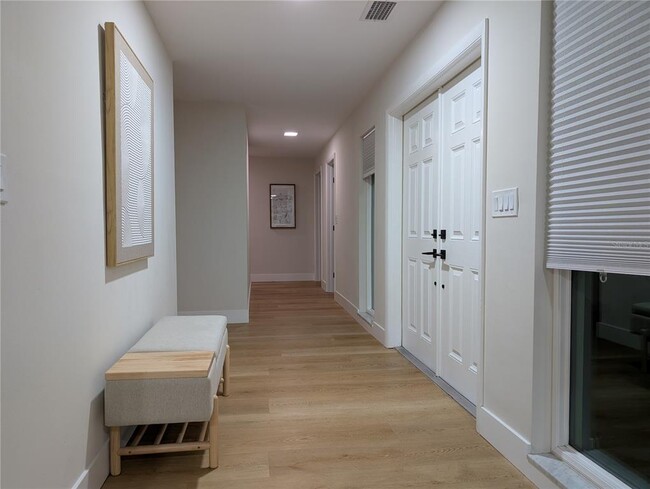 Building Photo - 1455 Fairway Dr