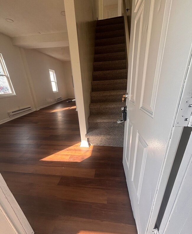 Building Photo - S Oak