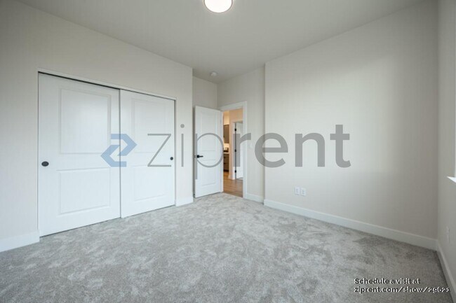 Foto del edificio - 6670 W 24th Ave