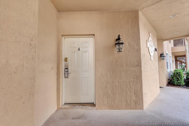Foto del edificio - 8319 Mulligan Cir