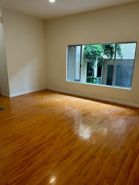 Building Photo - 119 Driftwood St