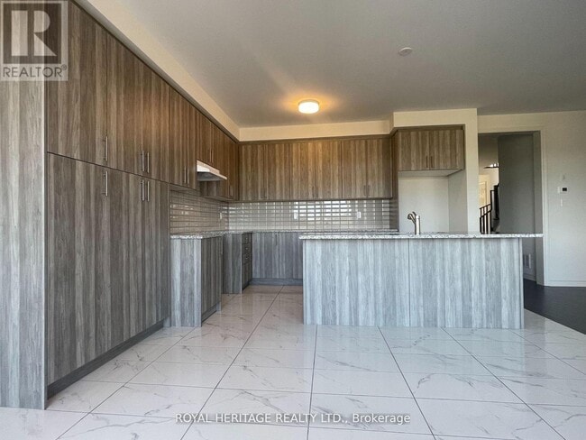 Building Photo - 1010 Trailsview Ave.