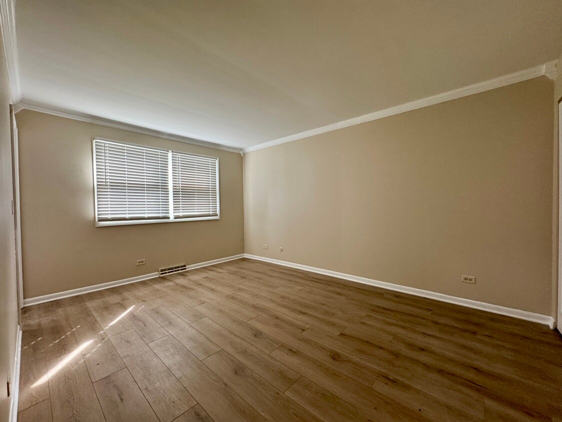 Primary Bedroom - 208 Monroe Rd