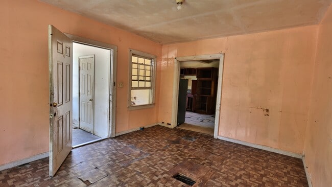 Photo - 127 Barbara Ave House