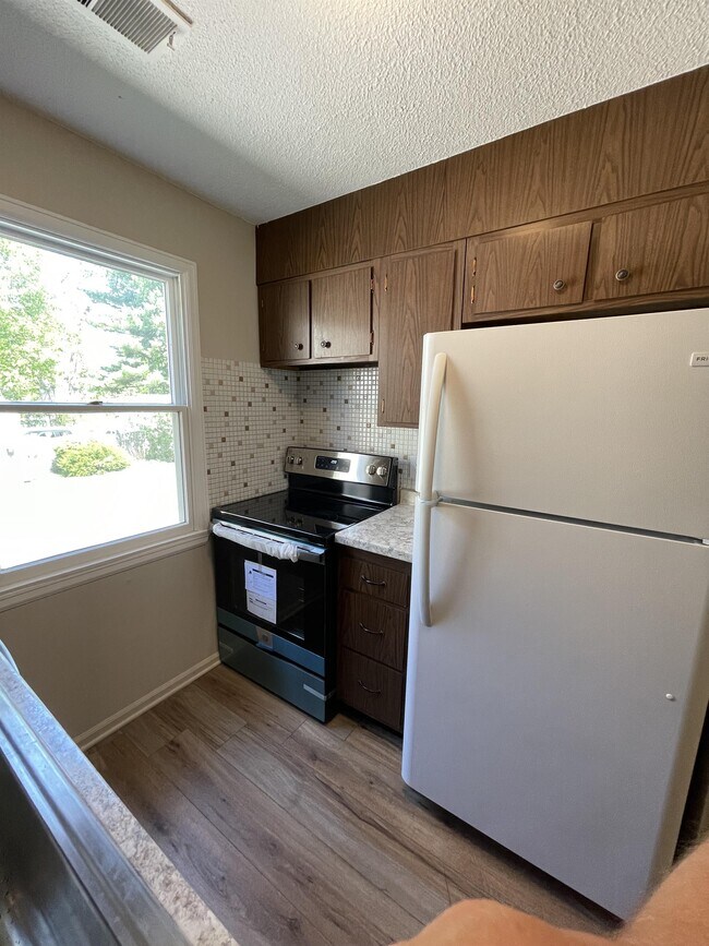 105 E Sands St, Oneida, NY 13421 Townhome Rentals in Oneida NY