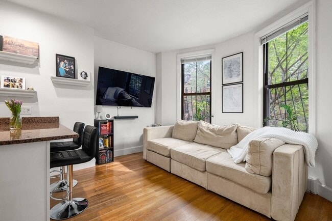 Foto del edificio - 20 Concord Sq